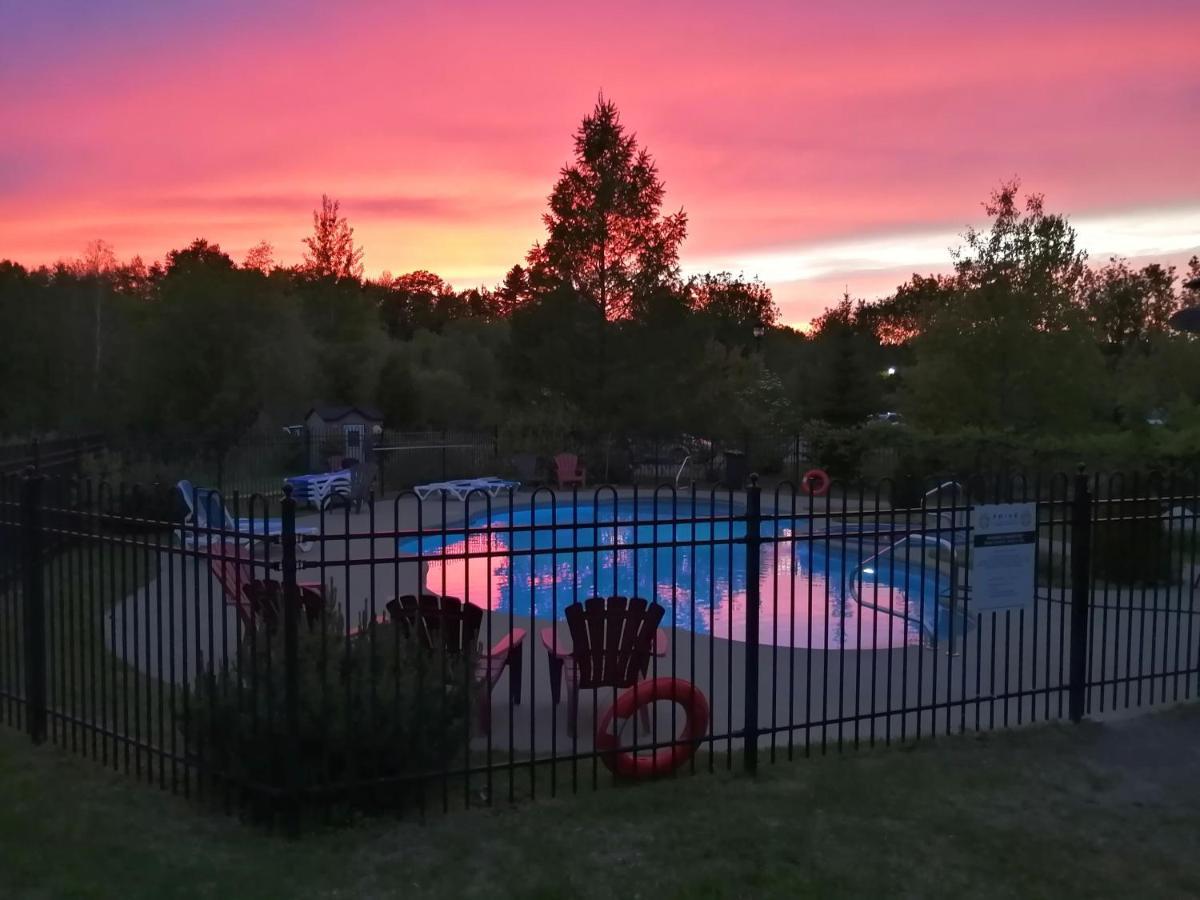 Condos Vacances Orford マゴグ エクステリア 写真